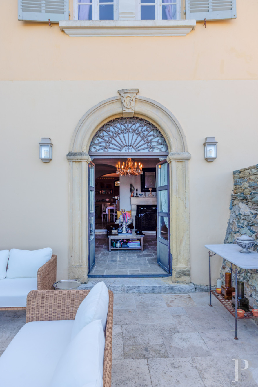 En Haute-Corse,  une villa du 19e siècle élevée en belvédère au cœur du village d’Oletta - photo  n°7